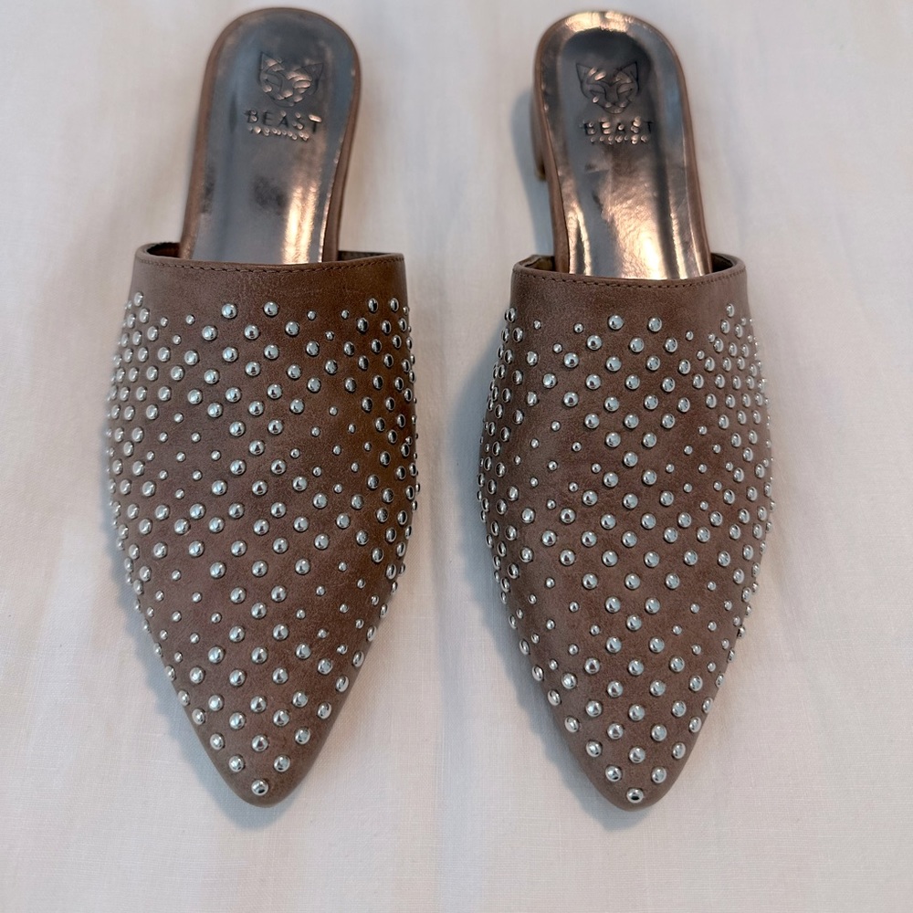 Beast Fashion Studded Mule Size 8.5